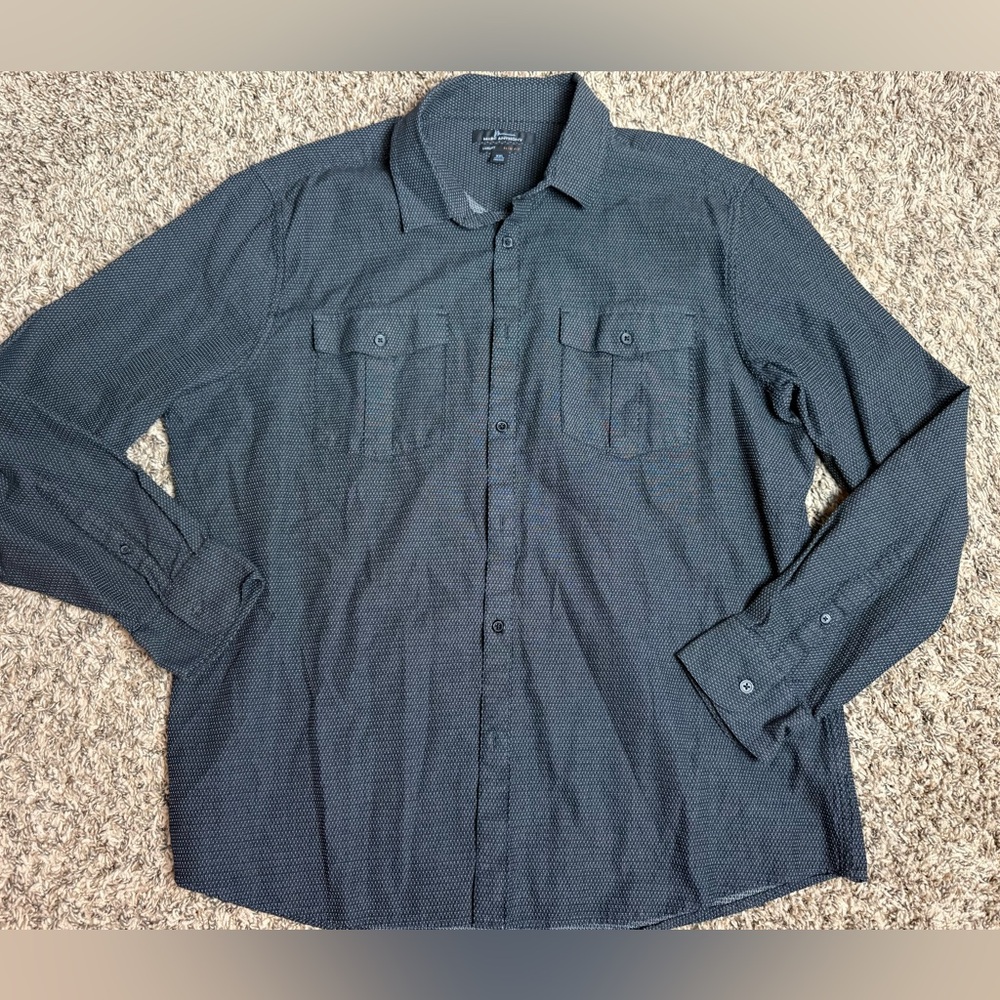 Men's Black Patterned Button-Up Shirt
